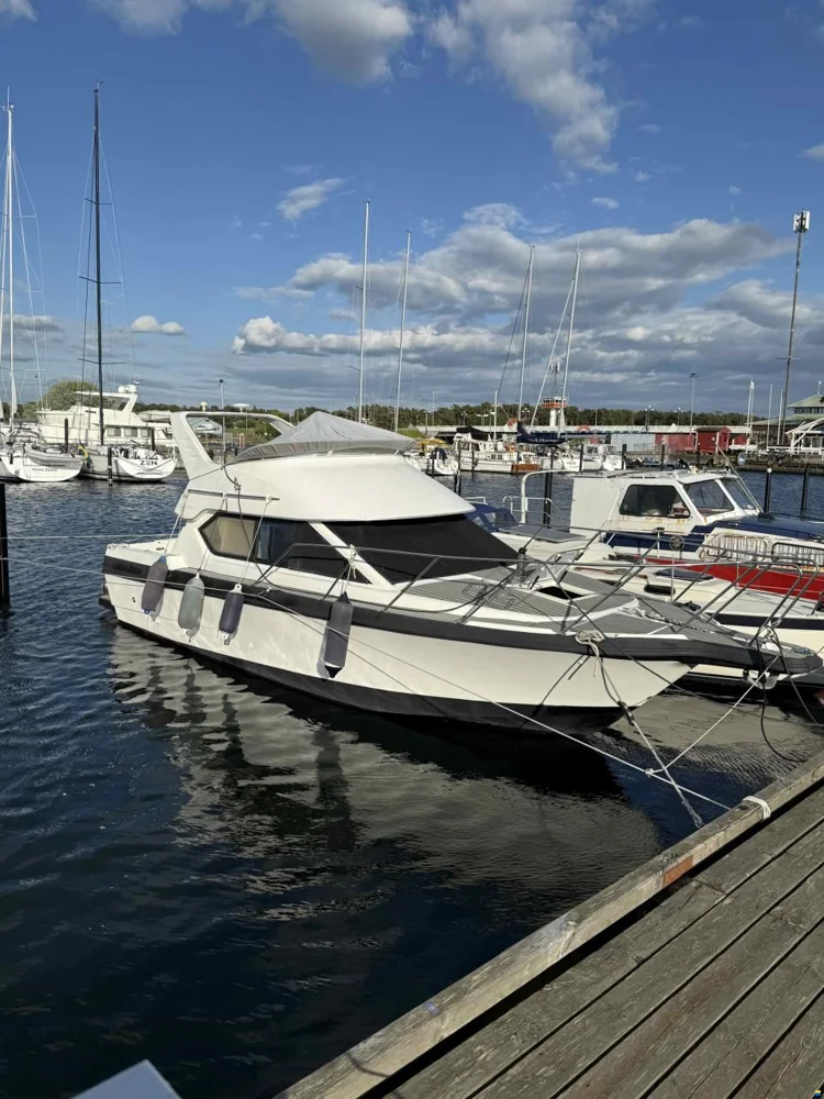 BoatPhoto.coverAlt