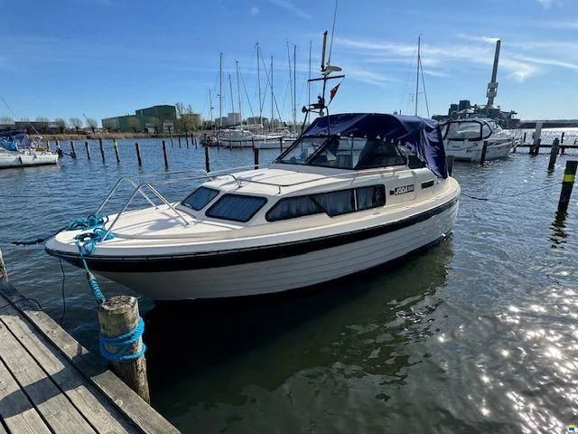 BoatPhoto.coverAlt