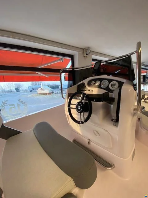 BoatPhoto.coverAlt