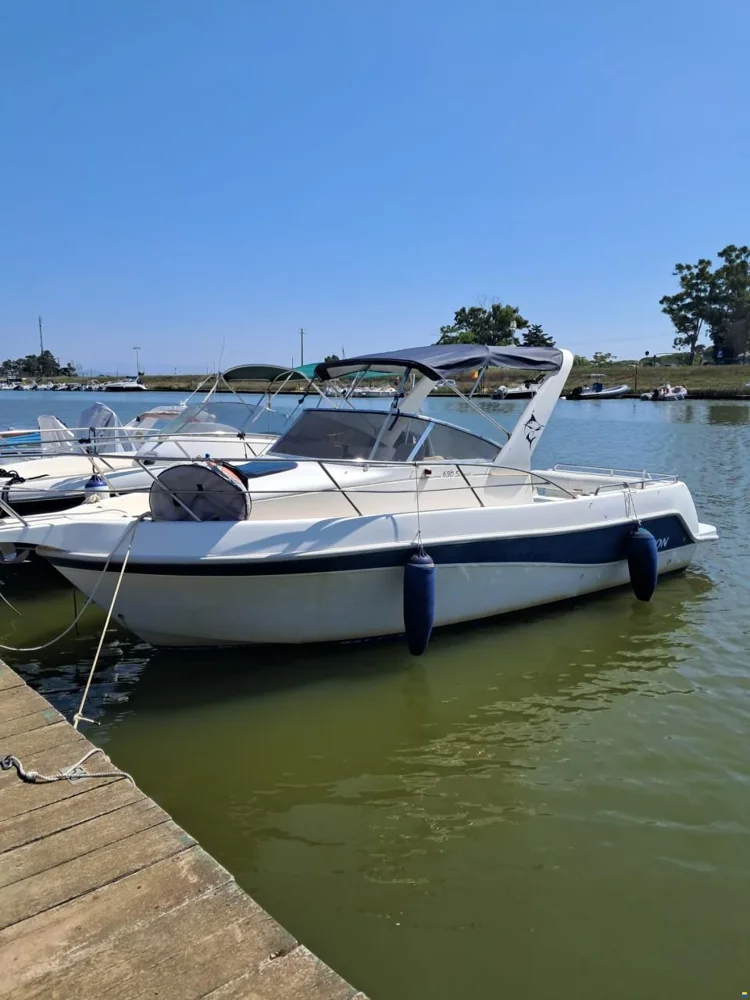 BoatPhoto.coverAlt