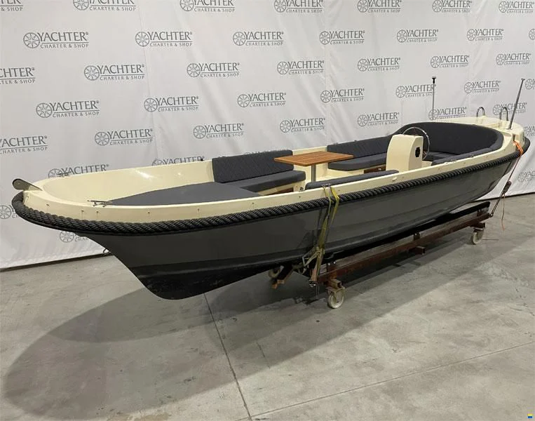 BoatPhoto.coverAlt