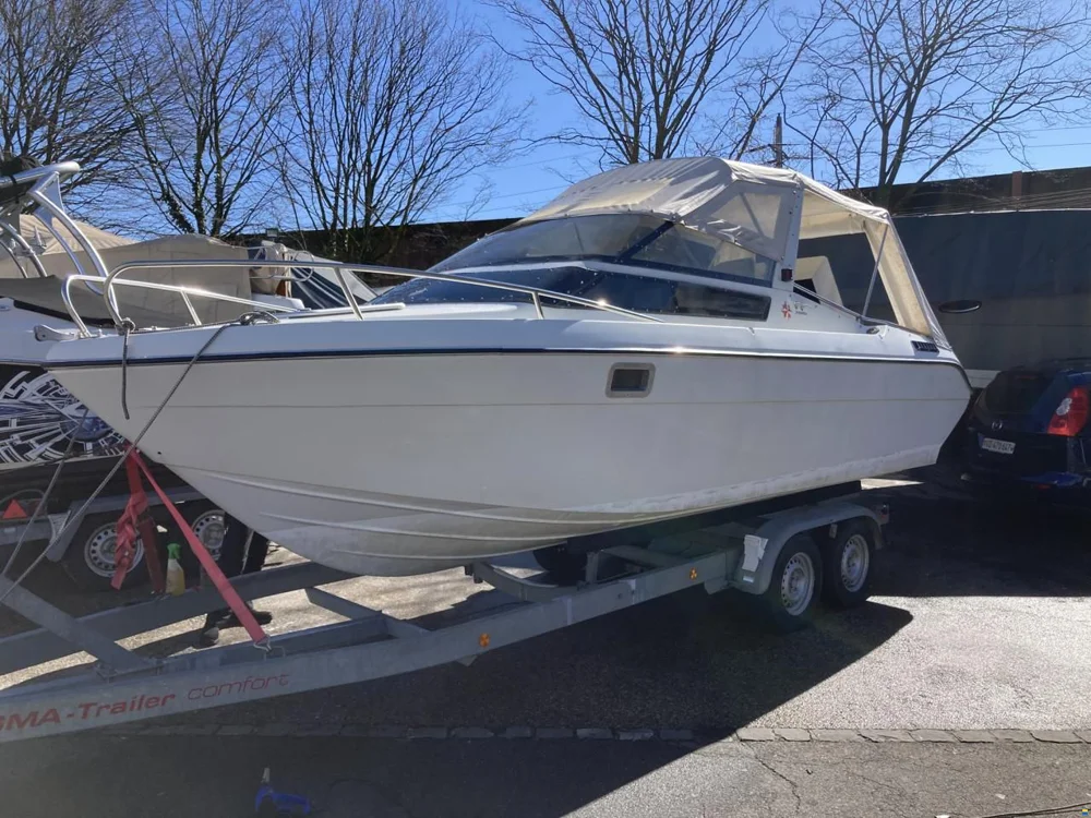 BoatPhoto.coverAlt