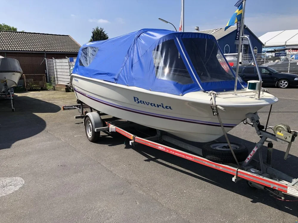 BoatPhoto.coverAlt