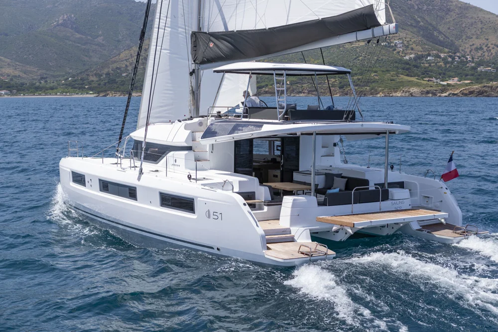 BoatPhoto.coverAlt