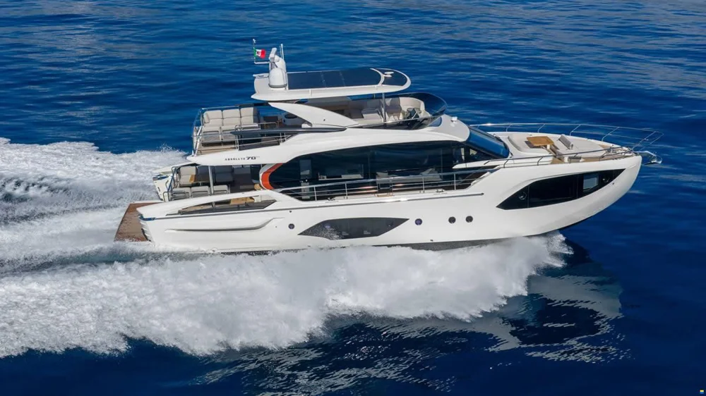 BoatPhoto.coverAlt