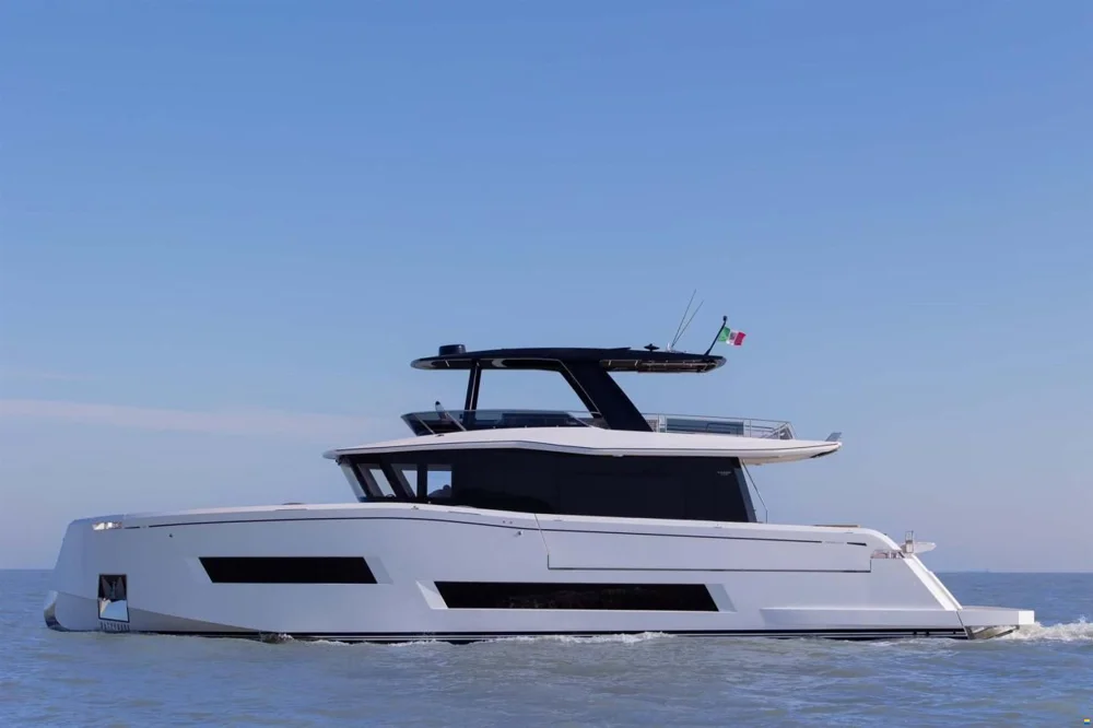 BoatPhoto.coverAlt