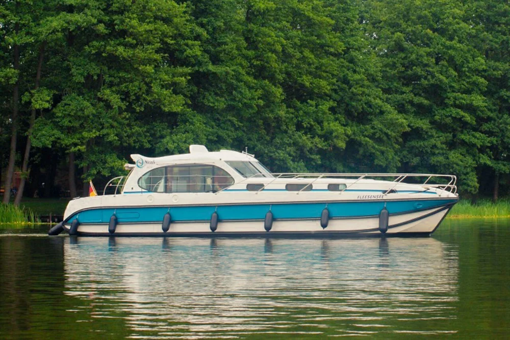 BoatPhoto.coverAlt
