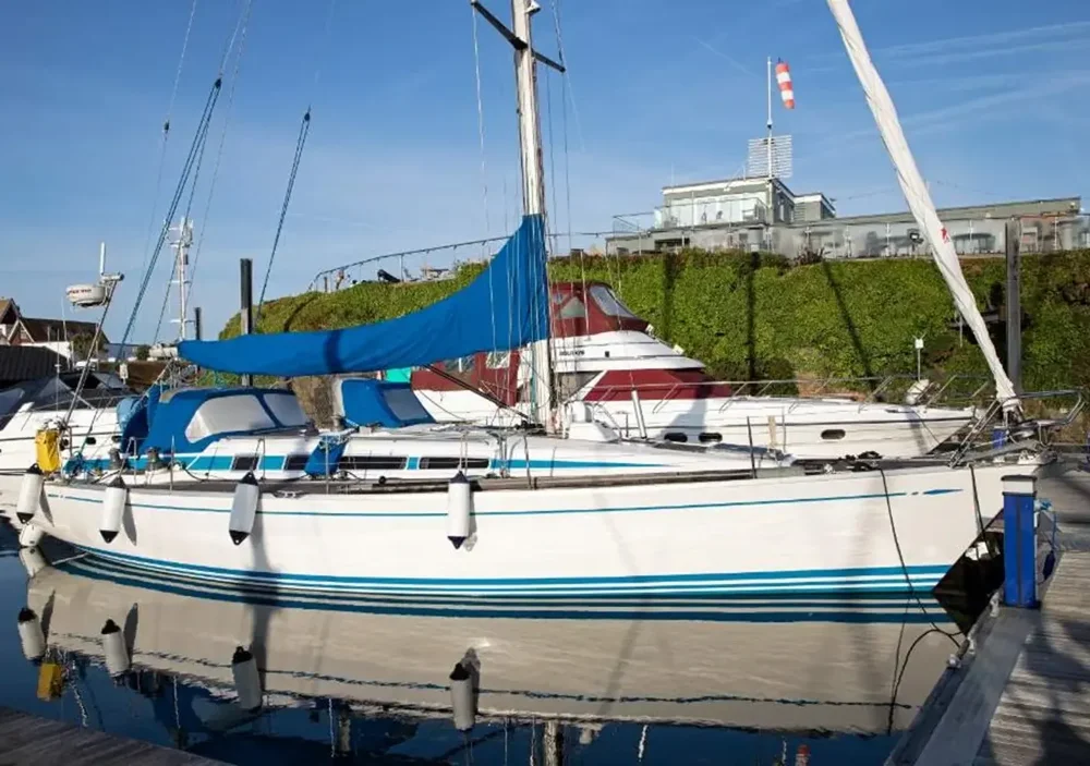 1999 Nautor's Swan 40 for sale in United Kingdom, photo 2 of 5