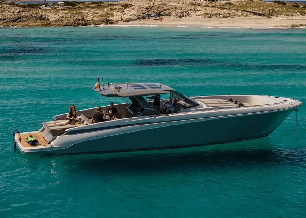 BoatPhoto.coverAlt