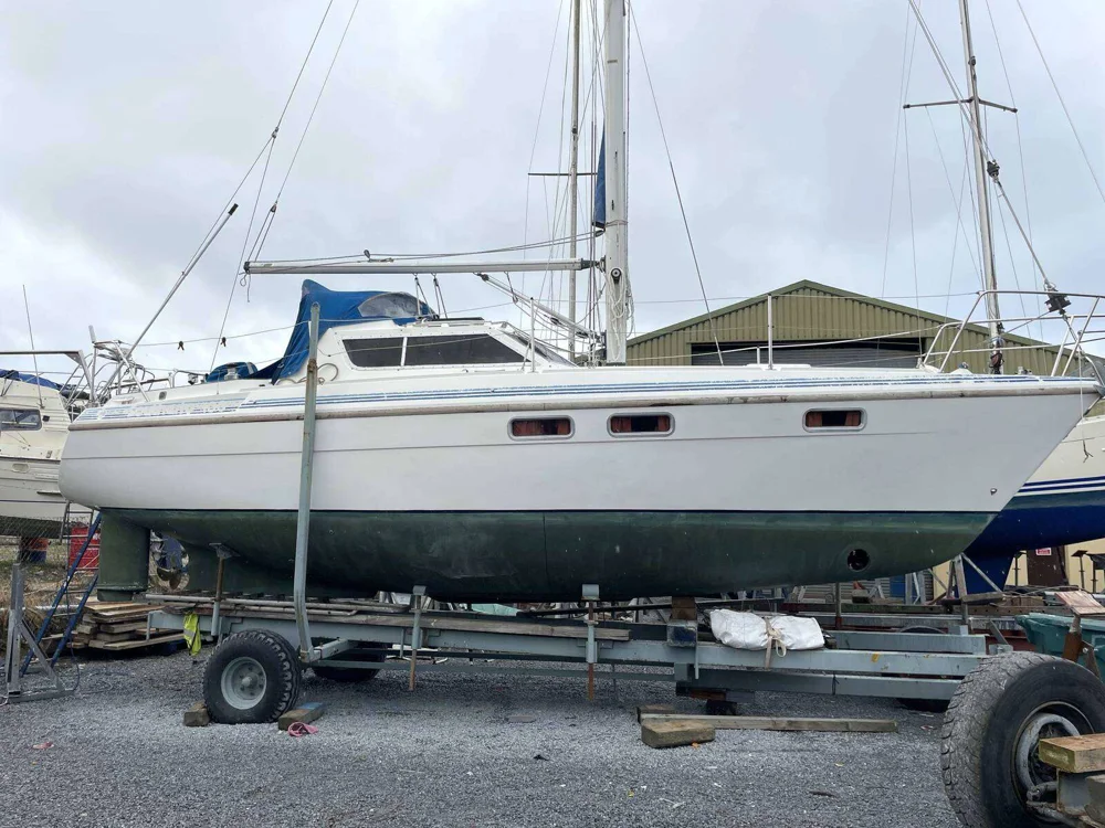 BoatPhoto.coverAlt