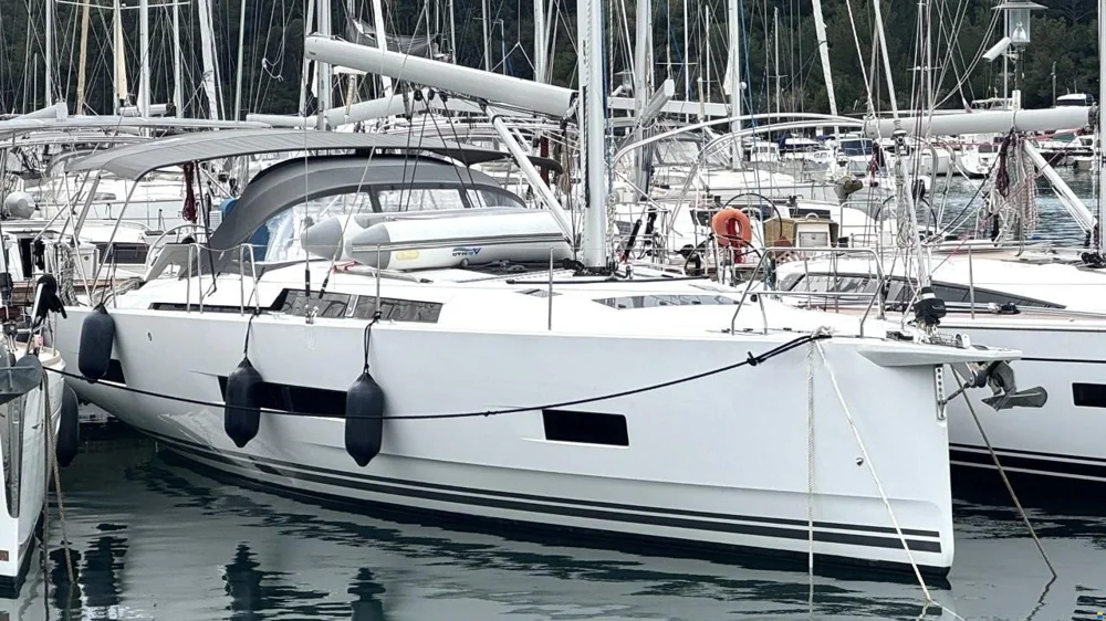 BoatPhoto.coverAlt