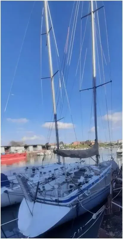 BoatPhoto.coverAlt