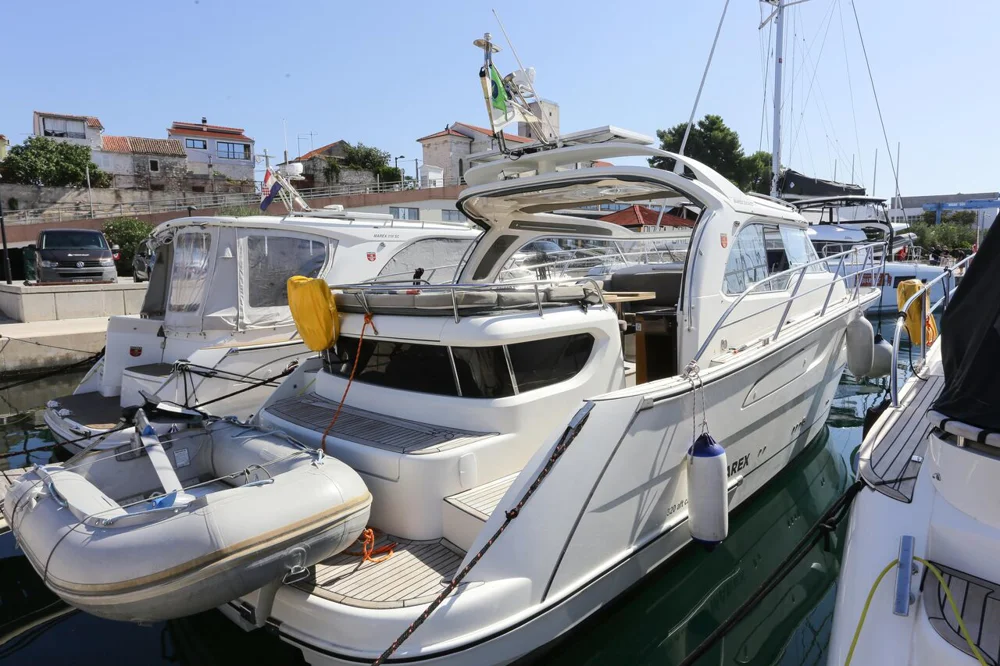 BoatPhoto.alt