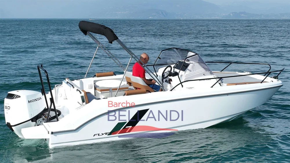 BoatPhoto.coverAlt