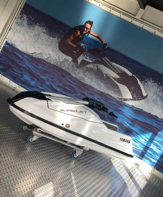 BoatPhoto.coverAlt