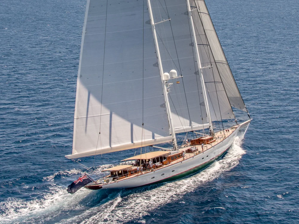 BoatPhoto.coverAlt