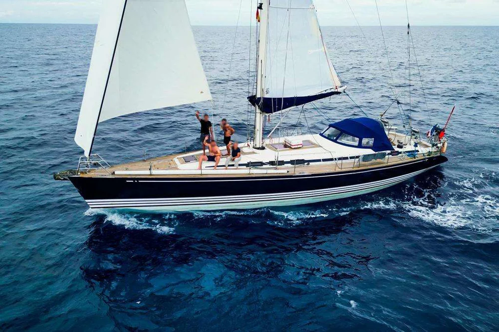 BoatPhoto.coverAlt