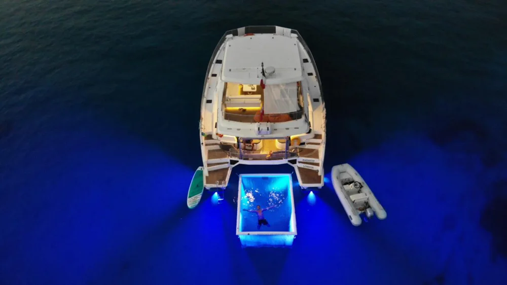 BoatPhoto.coverAlt