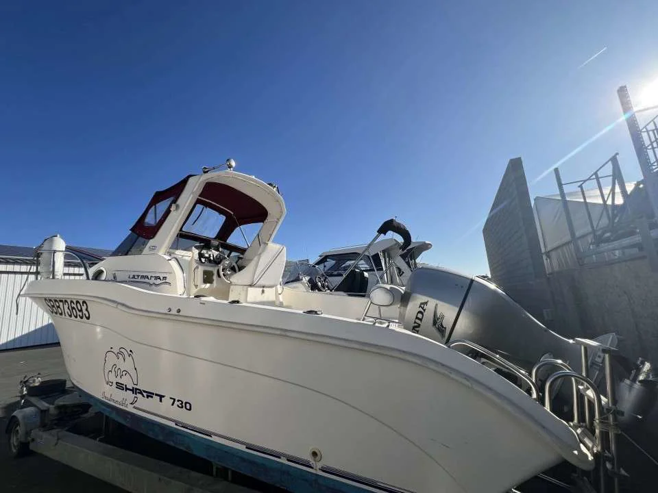 BoatPhoto.coverAlt