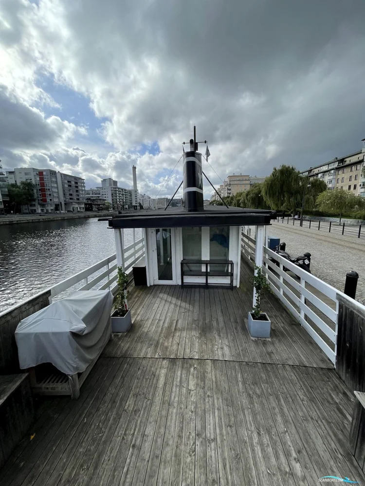 BoatPhoto.alt