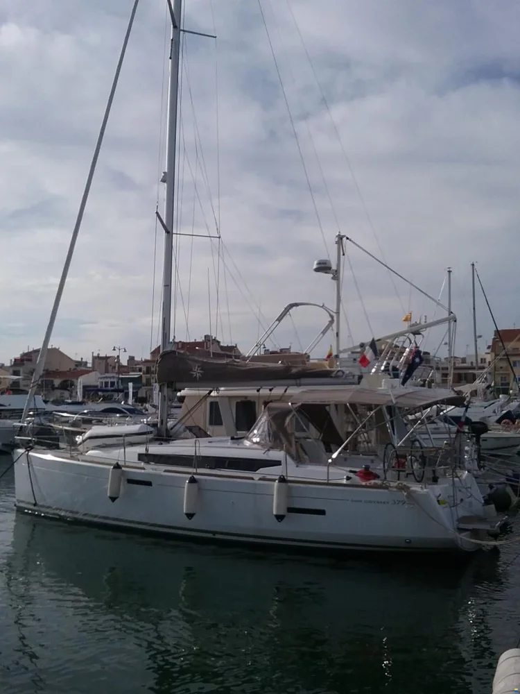 2015 Jeanneau Sun Odyssey 379 for sale in Greece