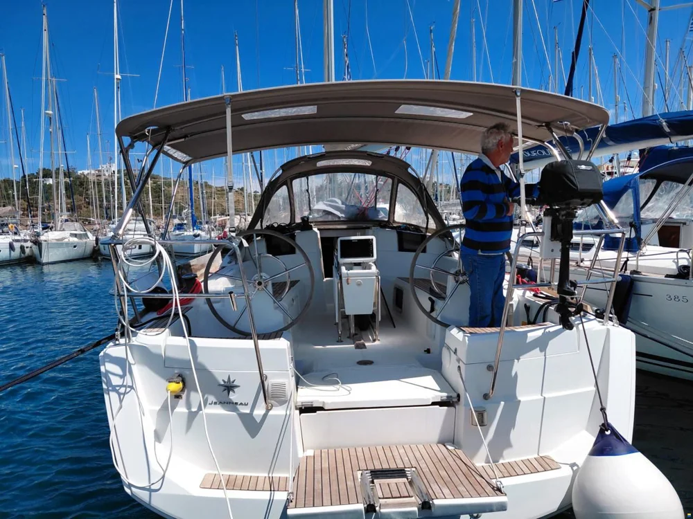 2015 Jeanneau Sun Odyssey 379 for sale in Greece, photo 3 of 5