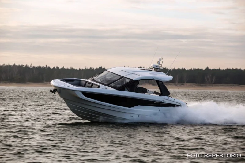 BoatPhoto.coverAlt