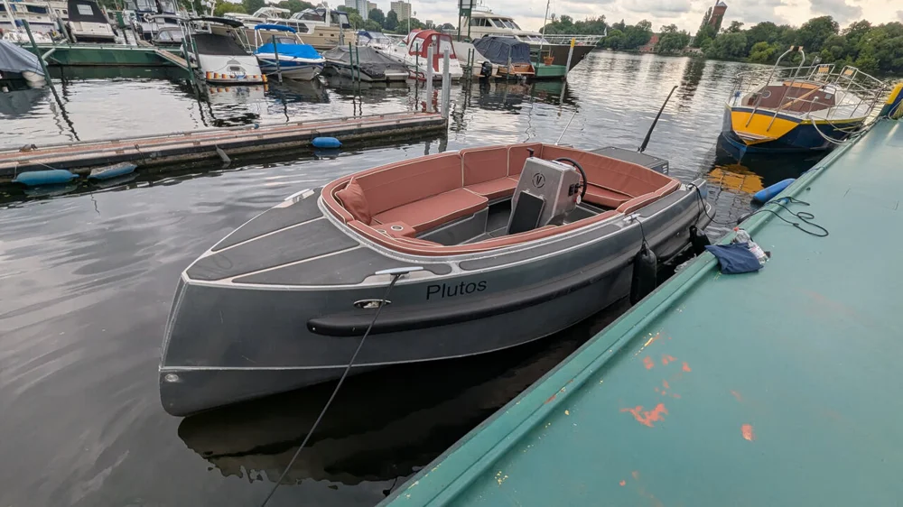 BoatPhoto.alt