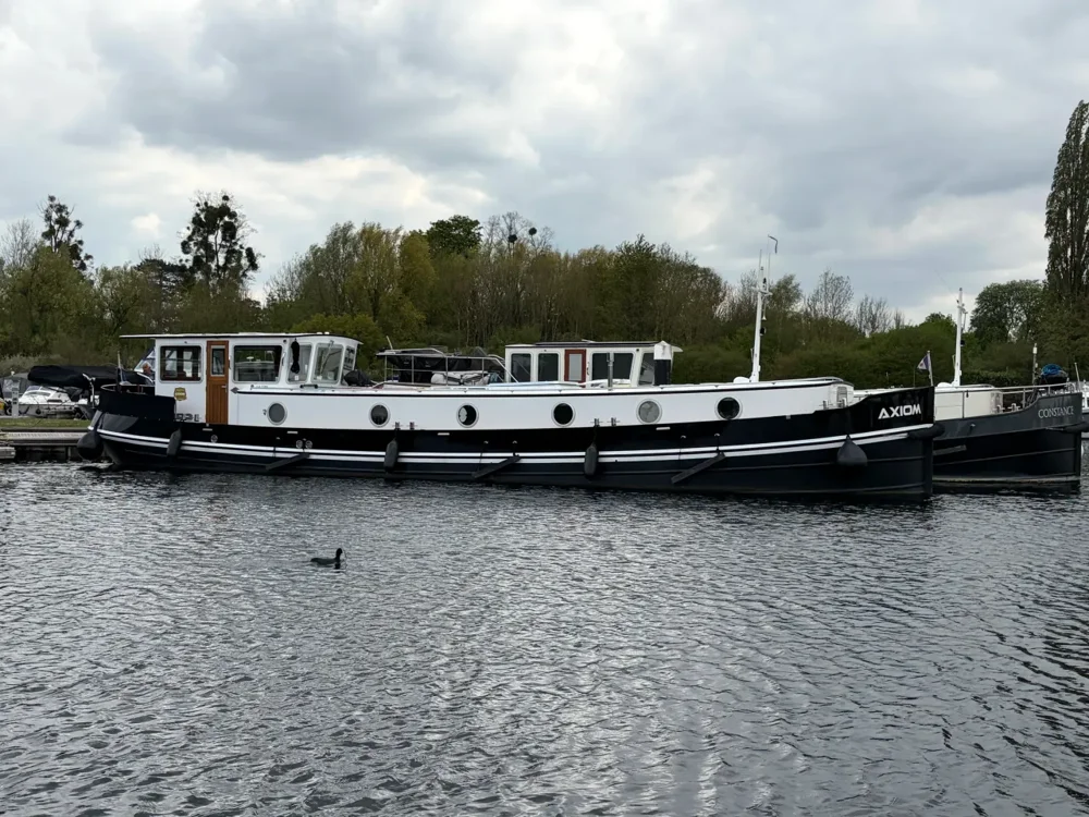 BoatPhoto.alt