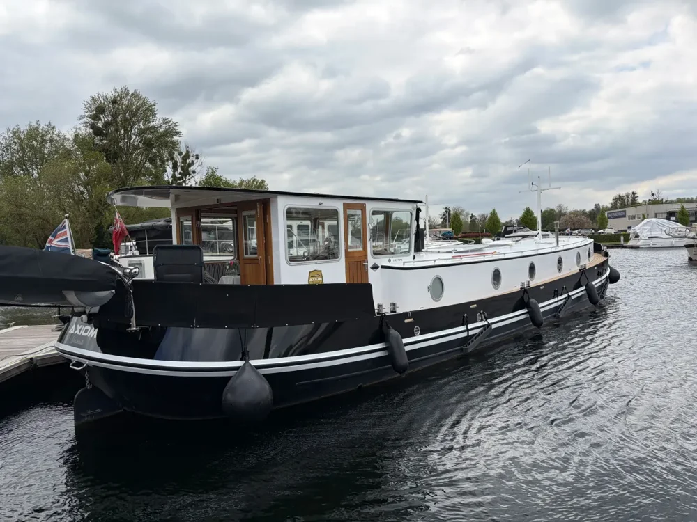 BoatPhoto.alt