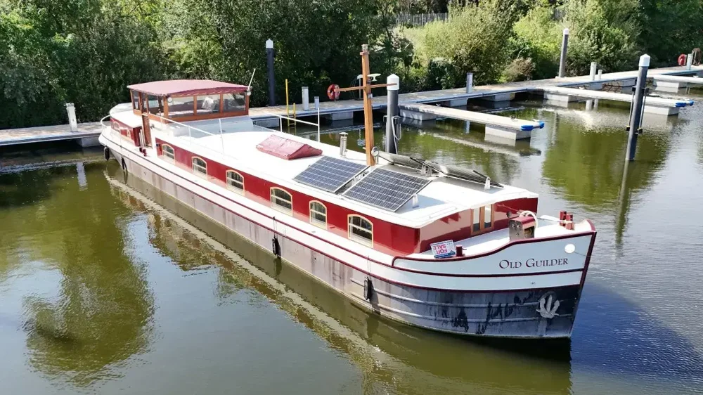 BoatPhoto.coverAlt
