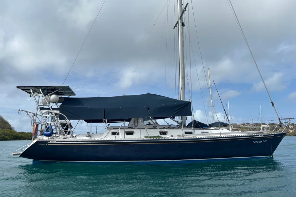 BoatPhoto.coverAlt