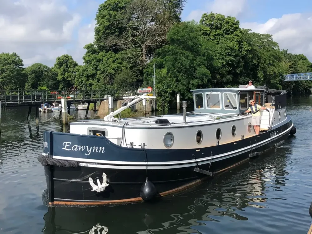 BoatPhoto.coverAlt