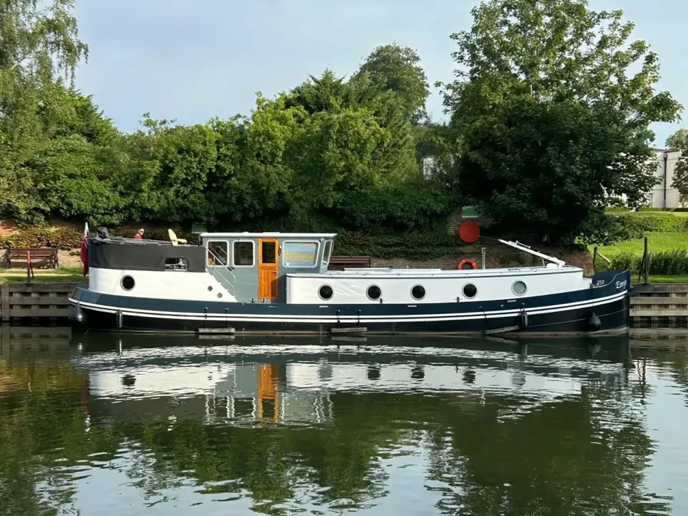 BoatPhoto.alt