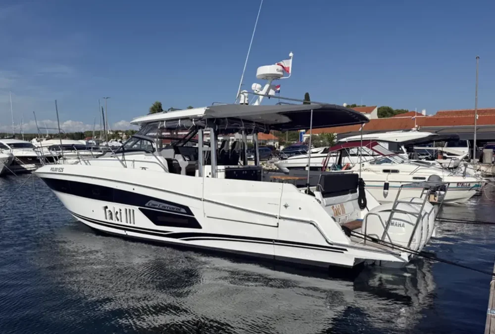 BoatPhoto.coverAlt