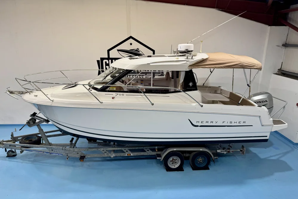 BoatPhoto.coverAlt