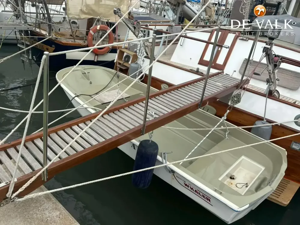 BoatPhoto.alt