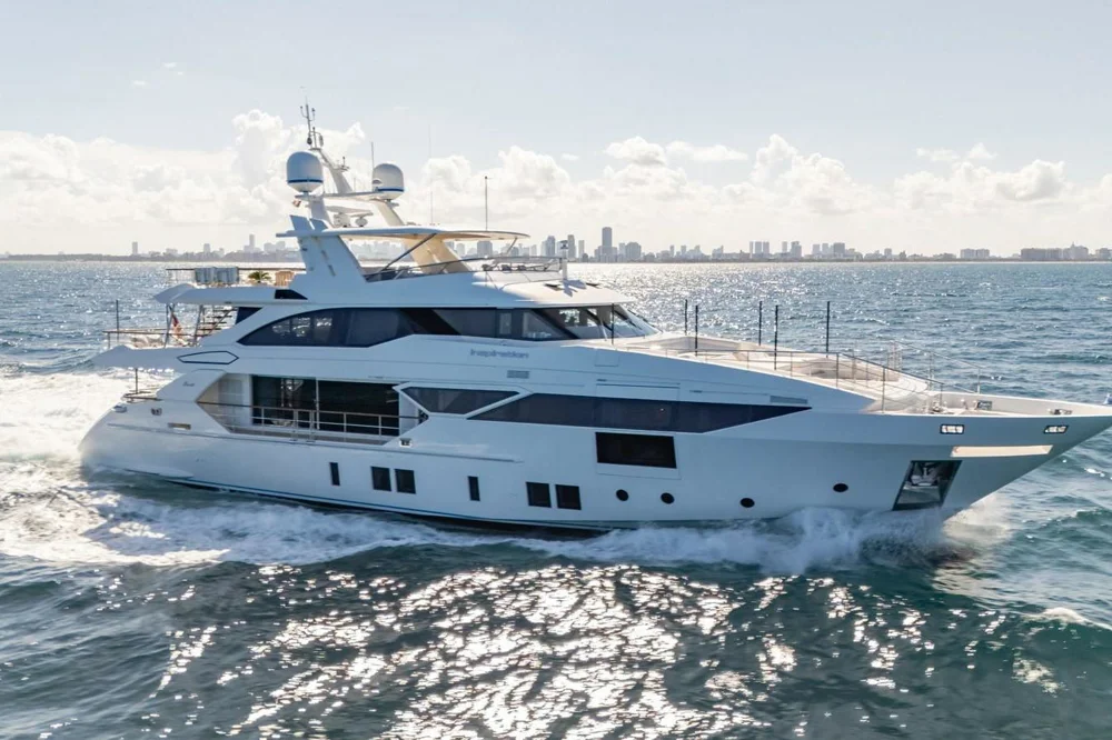 BoatPhoto.coverAlt