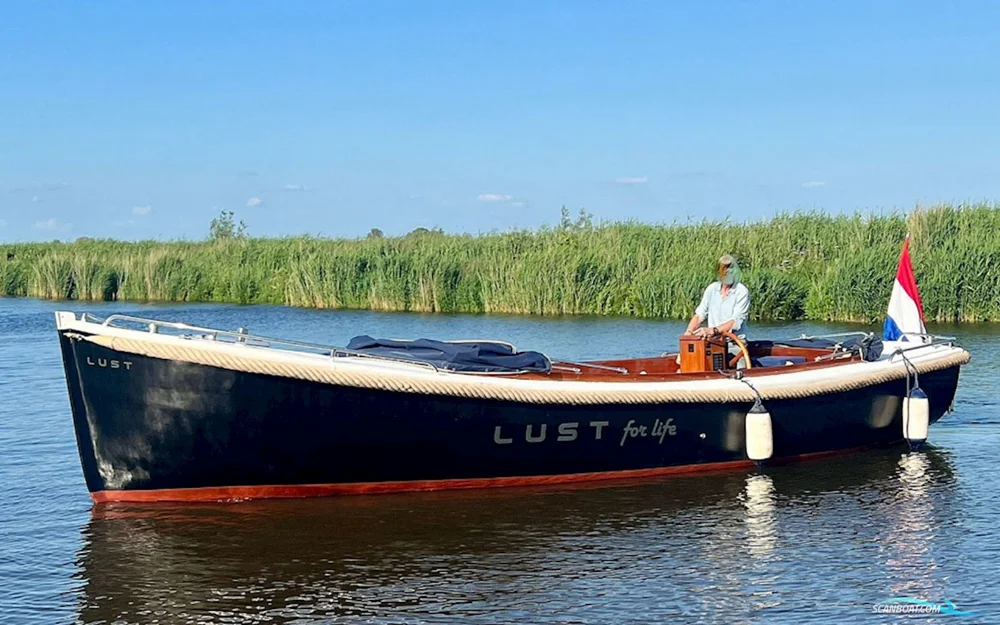 BoatPhoto.coverAlt