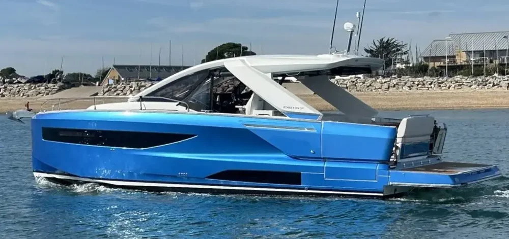 BoatPhoto.coverAlt