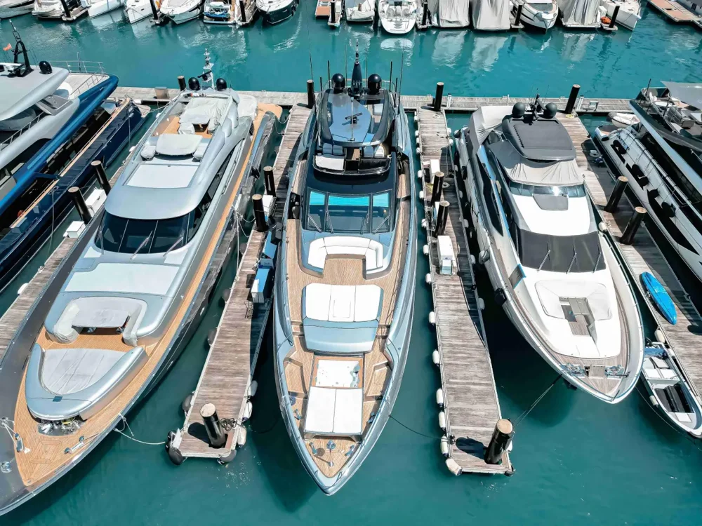 BoatPhoto.coverAlt