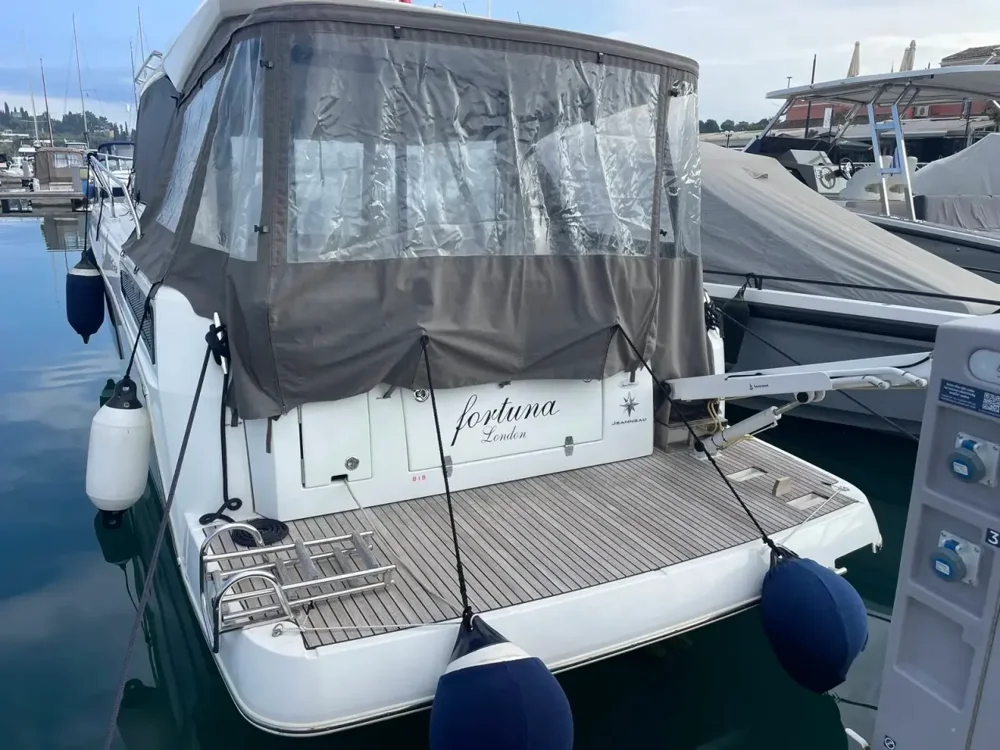 BoatPhoto.alt