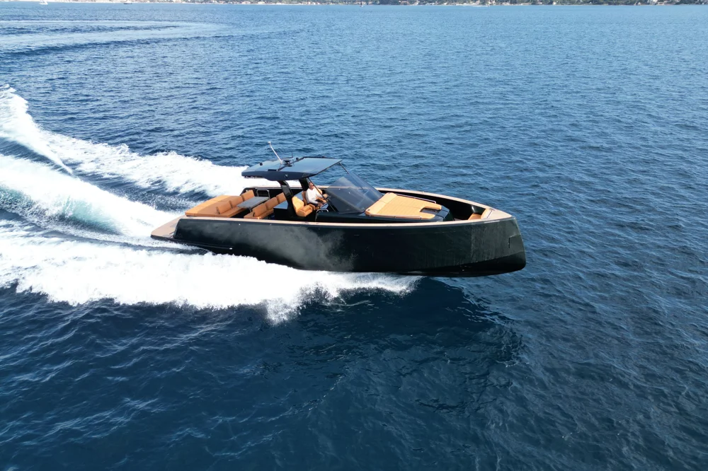 2022 Pardo Yachts 43 for sale in Cogolin, France, photo 2 of 5