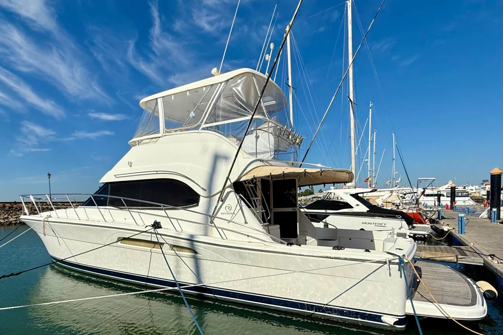 2006 RIVIERA 47 Open Flybridge Series II for sale in El Puerto de Santa María, Spain, photo 3 of 5