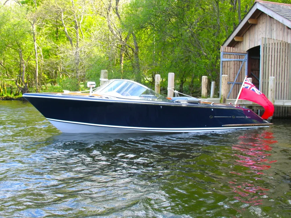 BoatPhoto.coverAlt