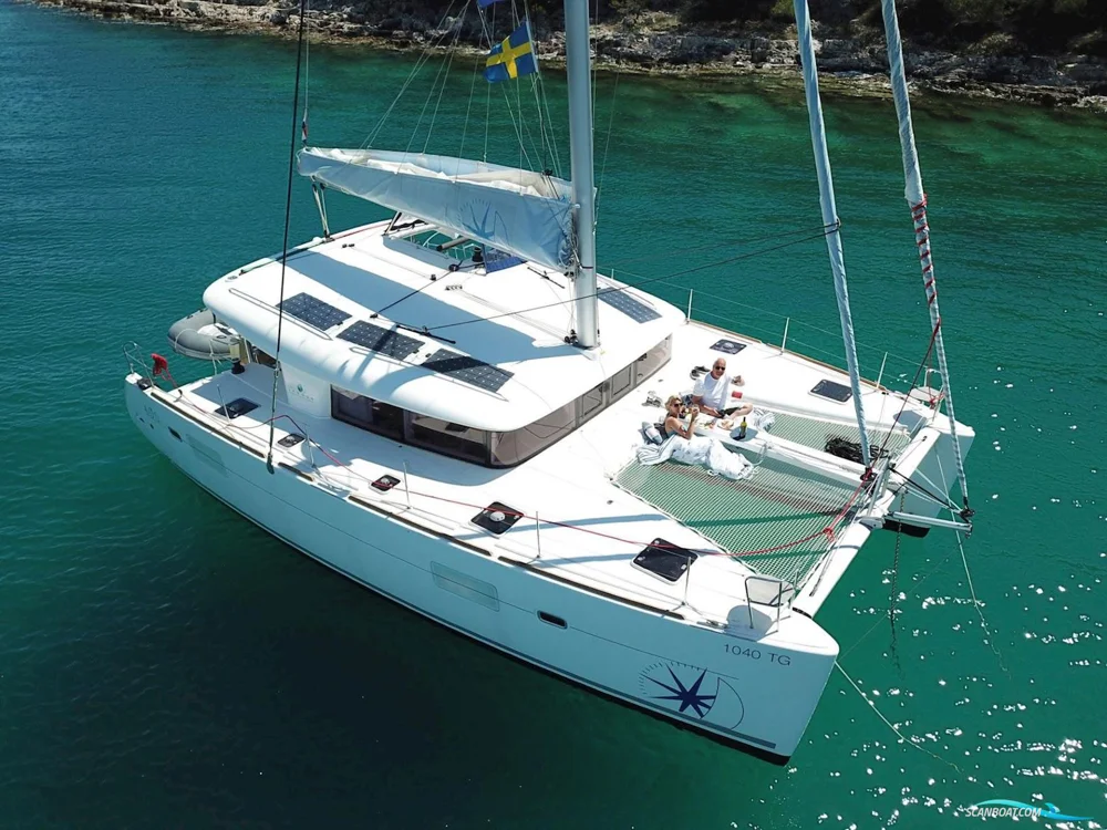 BoatPhoto.coverAlt