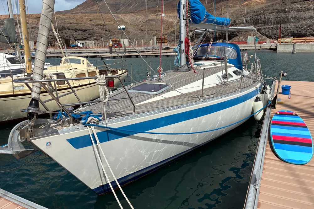 BoatPhoto.coverAlt