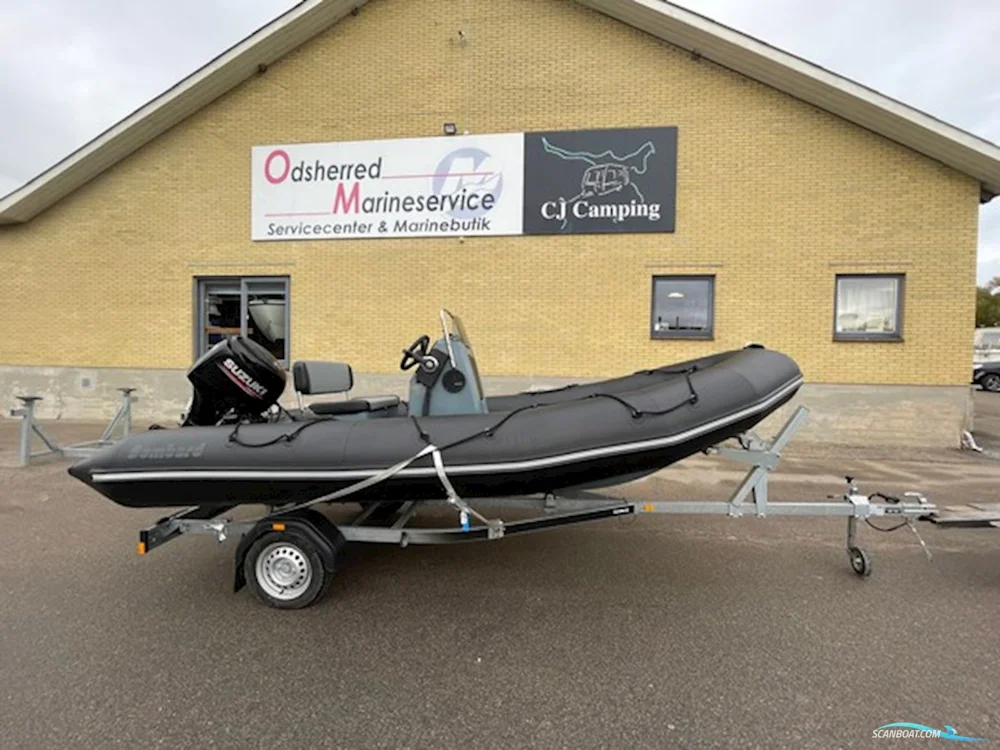 BoatPhoto.coverAlt