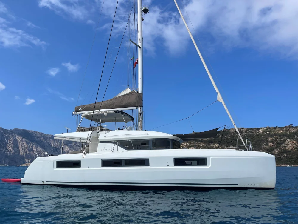 2021 Lagoon 50 | 48 ft for sale in Italy