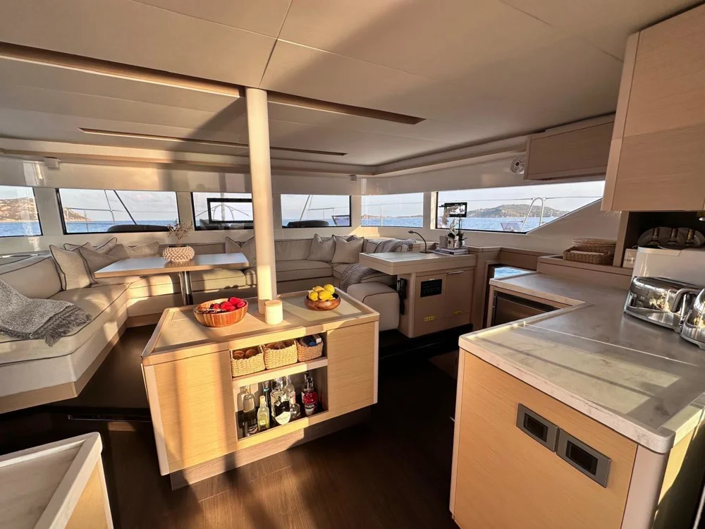 2021 Lagoon 50 for sale in Italy, photo 5 of 5